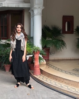 Saniya Shamshad feet photo 9