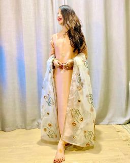 Saniya Shamshad feet photo 15