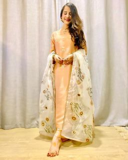 Saniya Shamshad feet photo 14