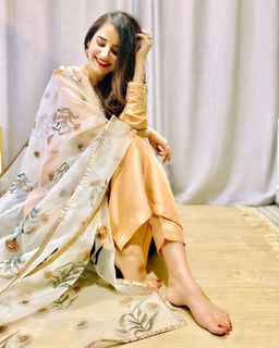 Saniya Shamshad feet photo 13