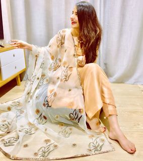 Saniya Shamshad feet photo 12