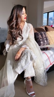 Saniya Shamshad feet photo 6
