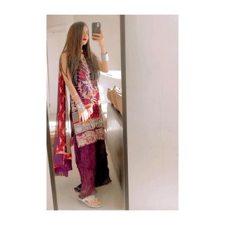 Saniya Shamshad feet photo 18