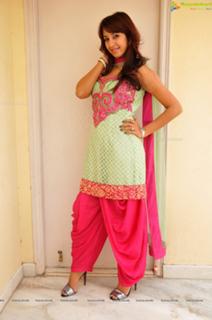 Sanjana feet photo 4