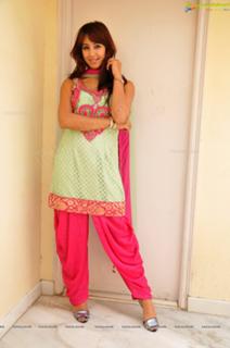 Sanjana feet photo 3