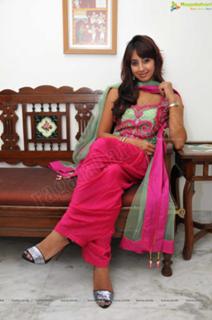 Sanjana feet photo 20