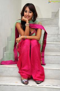 Sanjana feet photo 18