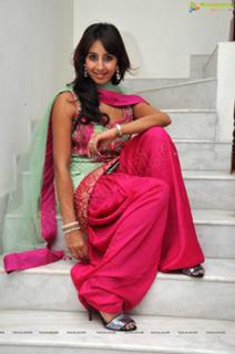 Sanjana feet photo 17