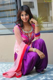 Sanjana feet photo 15