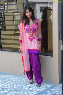 Sanjana feet photo 10