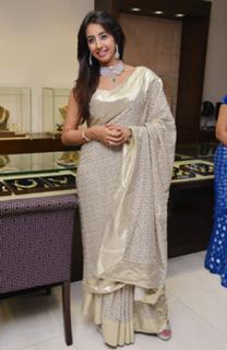 Sanjana feet photo 9