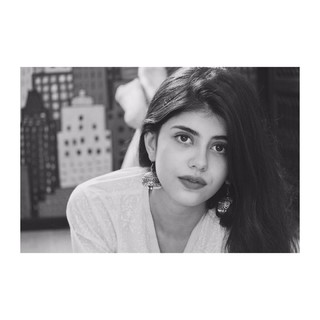 Sanjana Sanghi feet photo 3