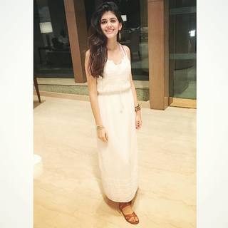 Sanjana Sanghi feet photo 13