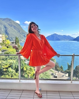 Sanjana Sanghi feet photo 14