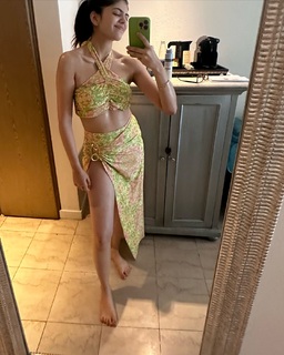 Sanjana Sanghi feet photo 4