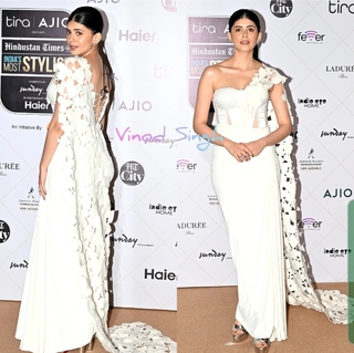 Sanjana Sanghi feet photo 5