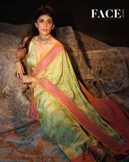 Sanjana Sanghi feet photo 19
