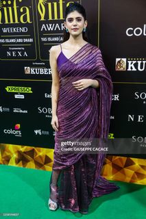 Sanjana Sanghi feet photo 14