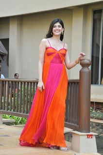 Sanjana Sanghi feet photo 3