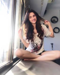 Sanjeeda Sheikh feet photo thumbnail