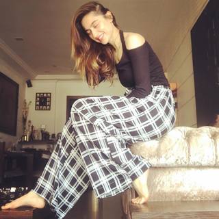 Sanjeeda Sheikh feet photo thumbnail
