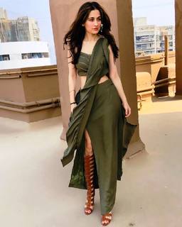 Sanjeeda Sheikh feet photo thumbnail