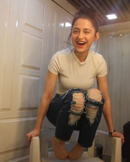 Sanjeeda Sheikh feet photo thumbnail
