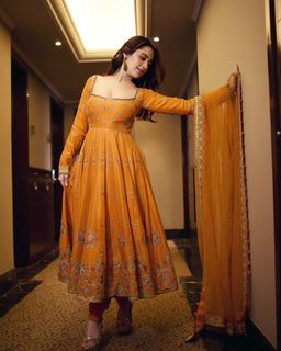 Sanjeeda Sheikh feet photo thumbnail