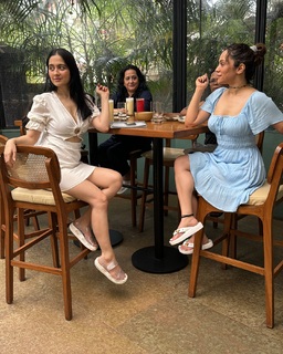 Sanjeeda Sheikh feet photo thumbnail