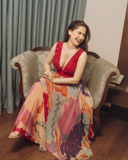 Sanjeeda Sheikh feet photo thumbnail