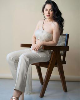 Sanjeeda Sheikh feet photo thumbnail