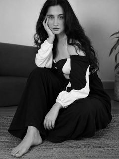 Sanjeeda Sheikh feet photo 8