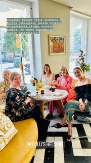 Sanna Marin feet photo thumbnail