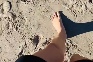 Sanna Marin feet photo thumbnail