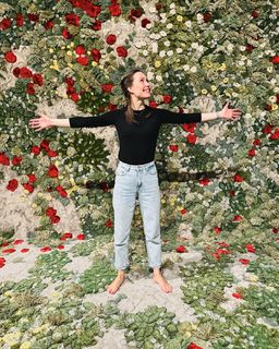 Sanna Marin feet photo thumbnail