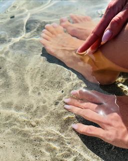 Sanna Marin feet photo thumbnail