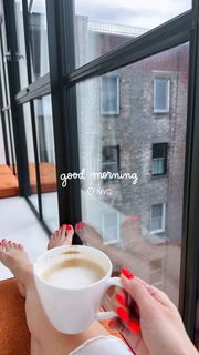 Sanna Marin feet photo thumbnail