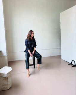 Sanna Marin feet photo thumbnail