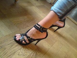 Sanna Nielsen feet photo 2