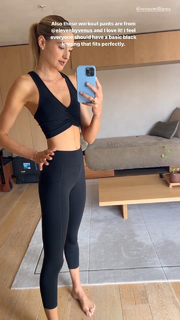 Sanne Vloet feet photo 9