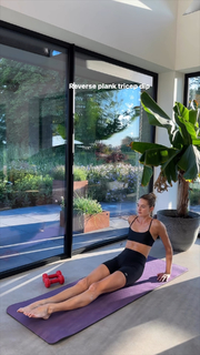 Sanne Vloet feet photo 1