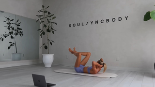 Sanne Vloet feet photo 4
