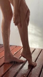 Sanne Vloet feet photo 12