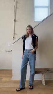 Sanne Vloet feet photo 2