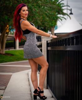 Santana Garrett feet photo 10