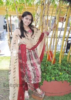 Sanusha feet photo 8