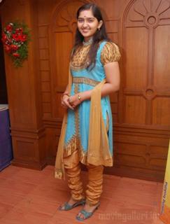 Sanusha feet photo 3