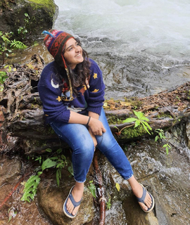 Sanusha feet photo 3