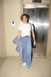 Sanya Malhotra feet photo thumbnail