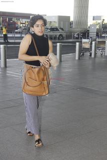 Sanya Malhotra feet photo thumbnail